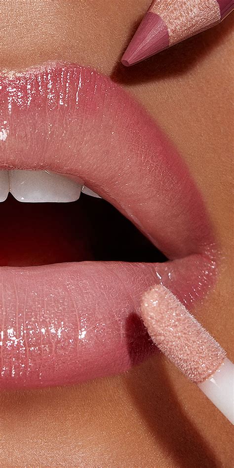 Make Your Lips Shine with Mac Lipgloss